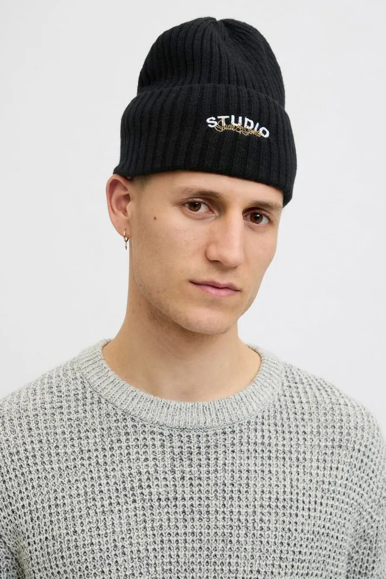 Gorro estampado studio