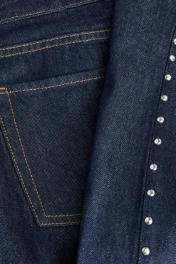 Jeans barrel tachuelas
