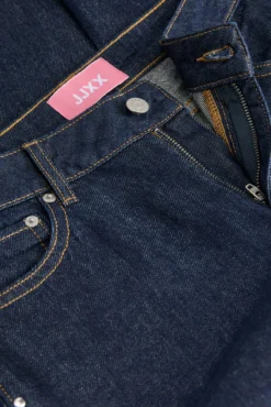 Jeans barrel tachuelas