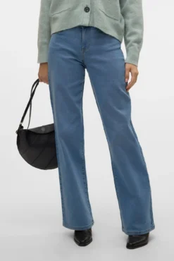 Jeans de pernera ancha