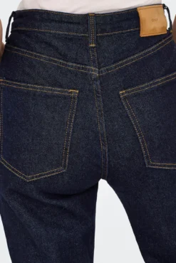 Jeans flared