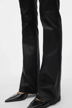 Jeans flared de mujer efecto polipiel