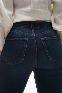 Jeans flare de tiro alto