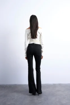 Jeans flare de tiro alto