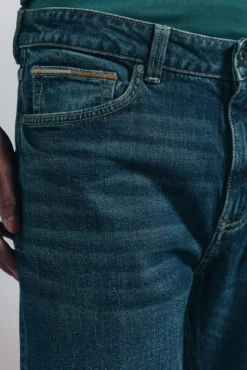 Jeans lavado oscuro regular fit