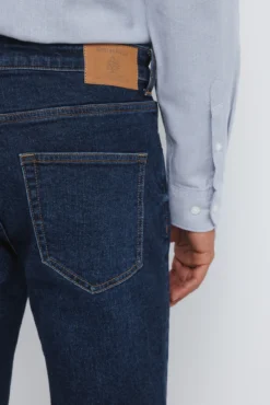 Jeans lavado oscuro slim fit