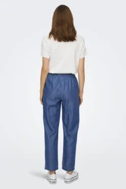 Jeans Mom