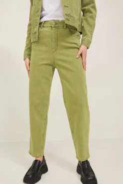 Jeans Mom Tiro Alto