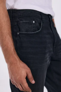 Jeans regular fit negro