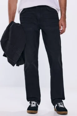 Jeans regular fit negro