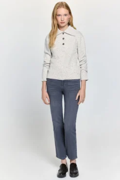 Jeans regular fit tiro alto