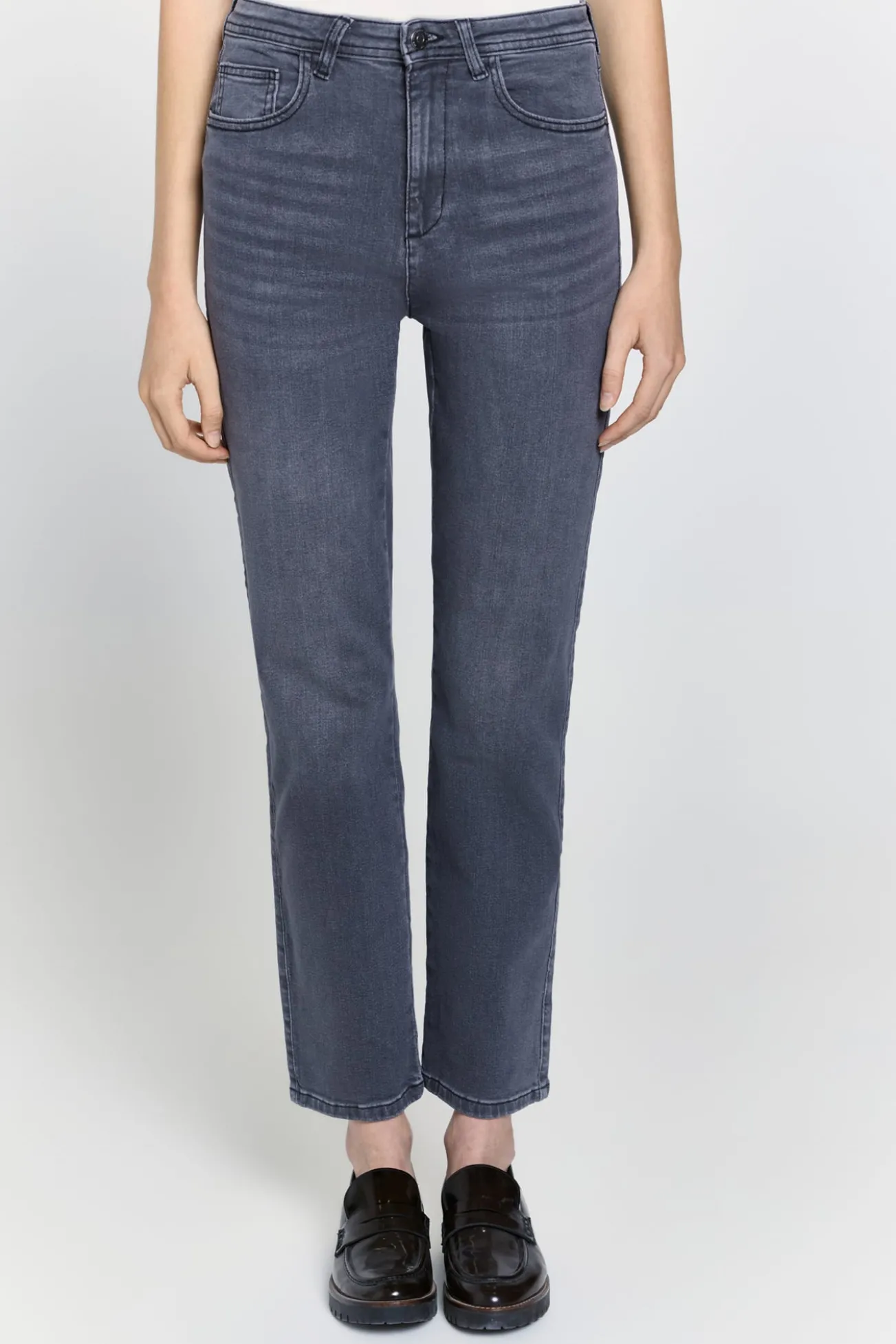 Jeans regular fit tiro alto
