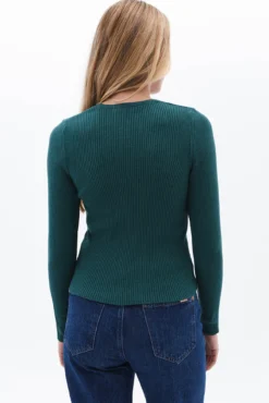 Jersey con detalle de cierre