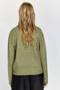 Jersey cuello caja detalles trenzas
