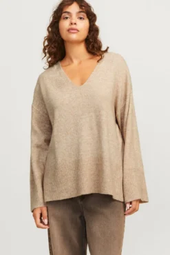 Jersey liso con cuello pico