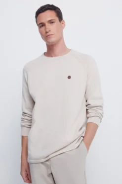 Jersey liso cuello rulo