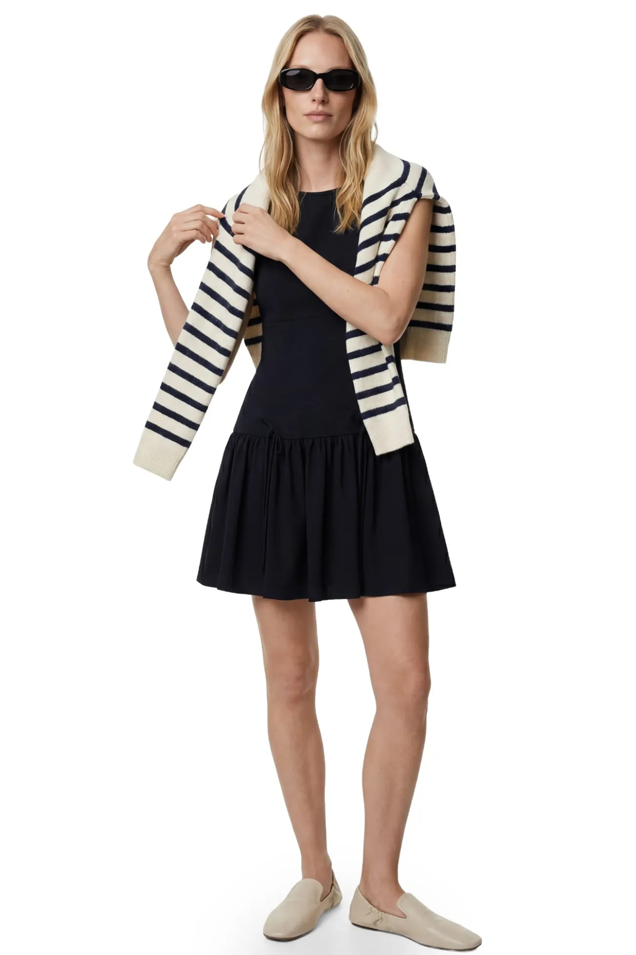 Minivestido con volantes