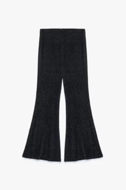Pantalón acampanado