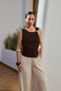 Pantalón ancho