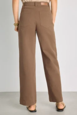 Pantalón ancho