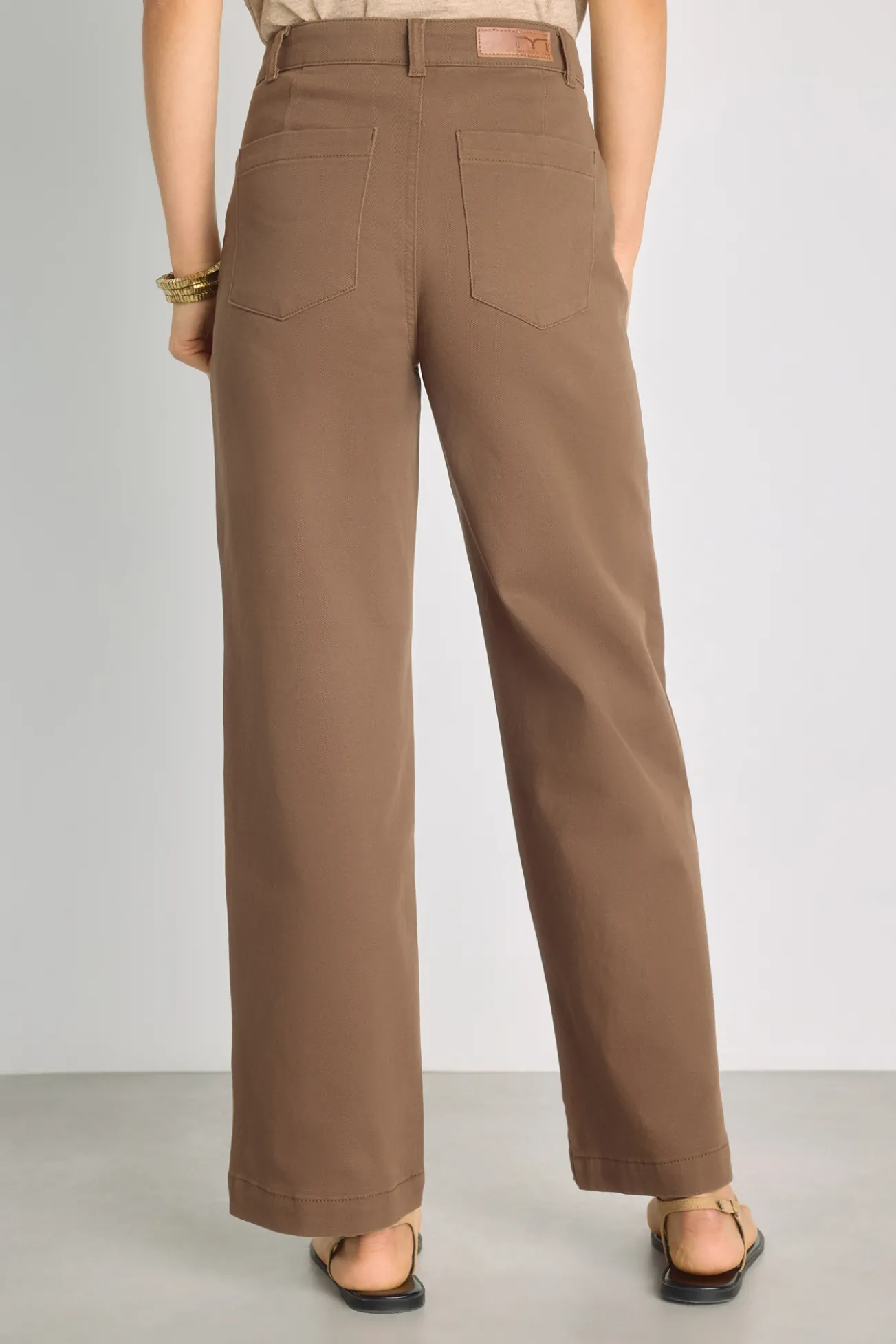 Pantalón ancho