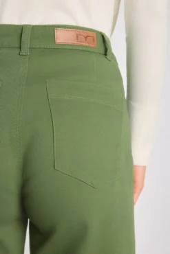 Pantalón ancho