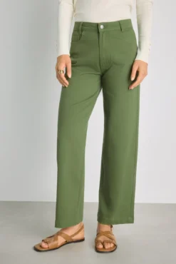 Pantalón ancho