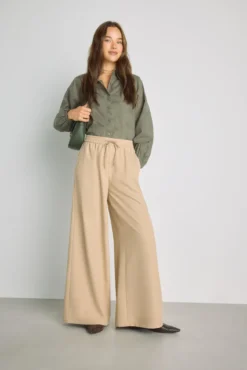 Pantalón ancho