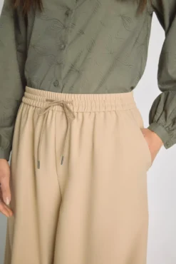 Pantalón ancho