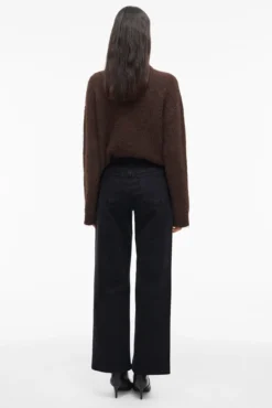 Pantalón ancho con bolsillos delanteros
