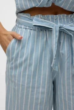 Pantalón ancho de rayas
