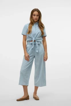 Pantalón ancho de rayas