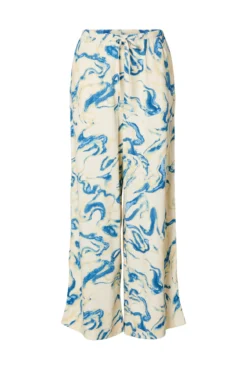 Pantalón ancho estampado confeccionado 100% con viscosa.