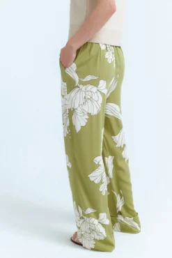 Pantalón ancho estampado flores