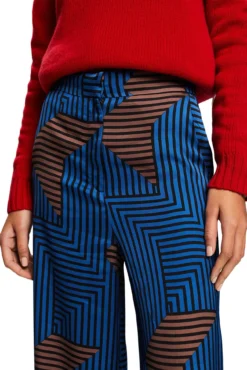Pantalón ancho y fluido con estampado geométrico