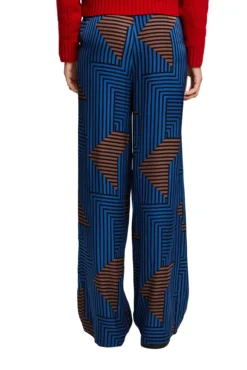 Pantalón ancho y fluido con estampado geométrico