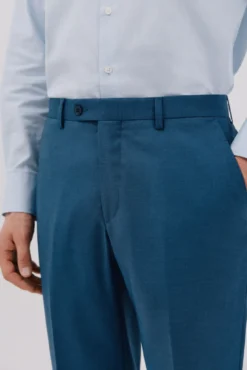Pantalón azul slim fit