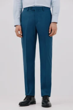 Pantalón azul slim fit