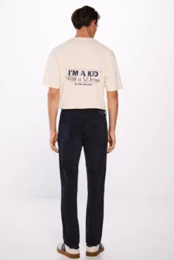 Pantalón 5 bolsillos color lavado slim fit