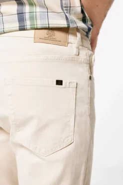 Pantalón 5 bolsillos color slim lavado