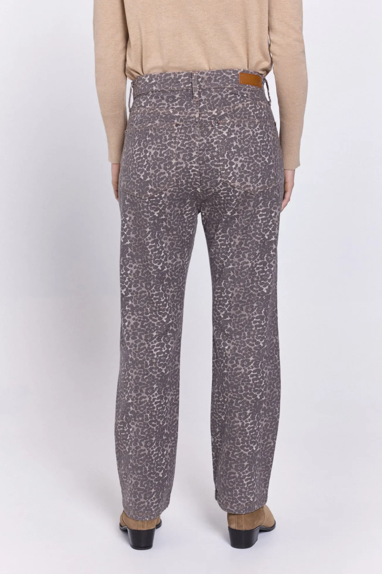 Pantalón 5 bolsillos leopardo
