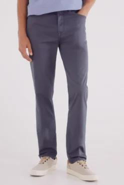 Pantalón 5 bolsillos ligero lavado slim fit