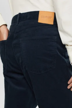 Pantalón básico slim fit