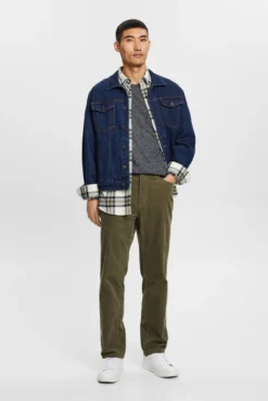 Pantalón básico slim fit