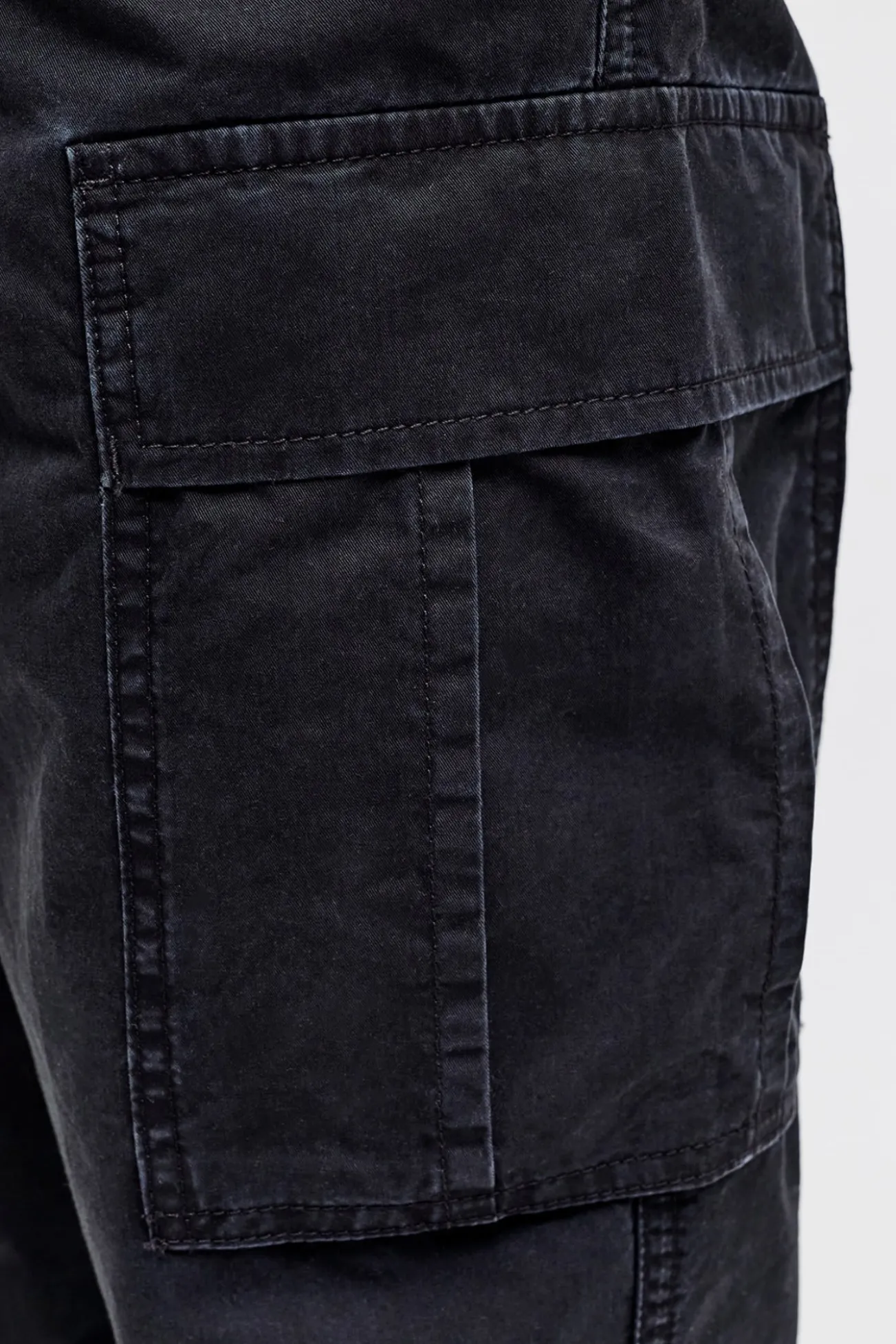 Pantalón cargo algodón tiro medio