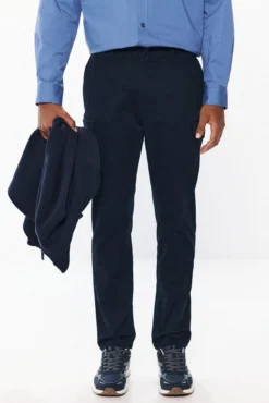 Pantalón cargo confort slim fit