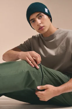 Pantalón cargo confort slim fit
