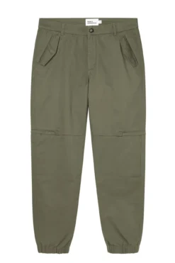 Pantalón cargo confort slim fit