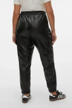 Pantalón cargo efecto piel talla grande