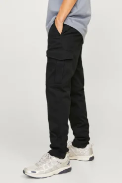 Pantalón cargo slim fit